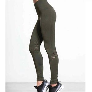 Alala Essential Seamless Tight